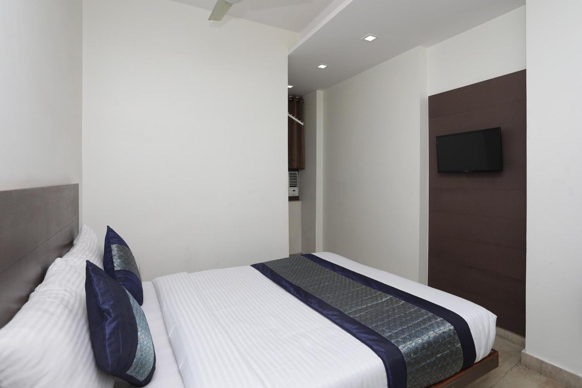דלהי Hotel O Sun Palace מראה חיצוני תמונה