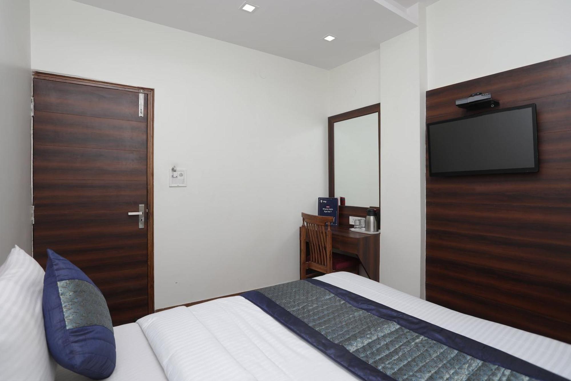 דלהי Hotel O Sun Palace מראה חיצוני תמונה